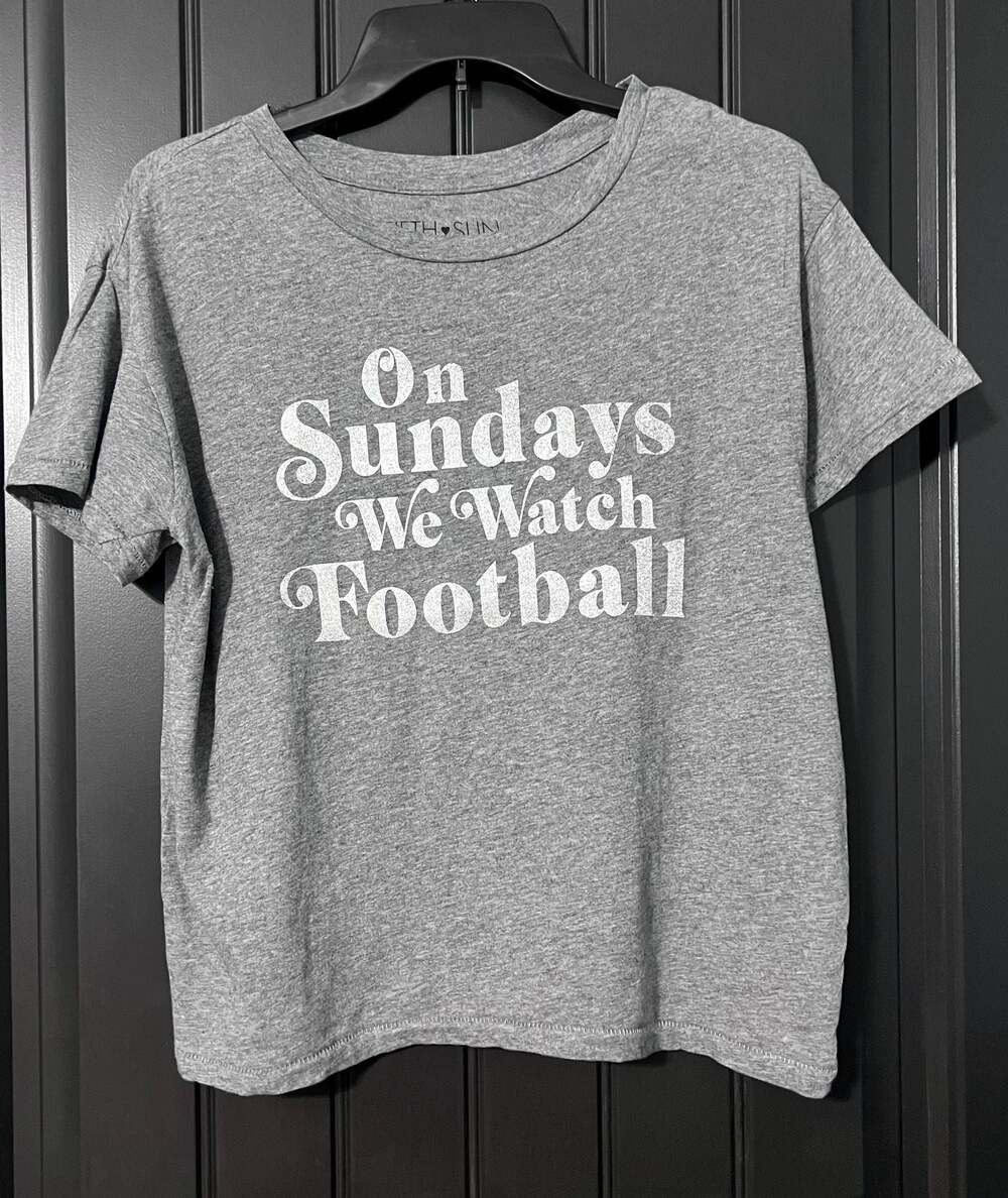 Fifth Sun On Sundays We Watch Football Gray Short Sleeve Graphic T-Shirt Size S
